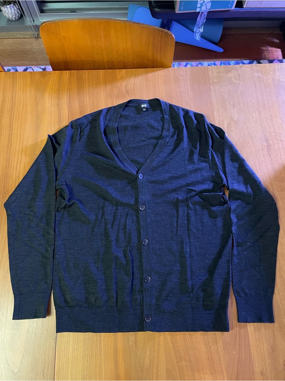 Uniqlo Men's V-Neck Button Cardigan - Black